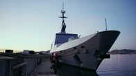 Kriegsschiffe - Tod auf See – Die französische Mehrzweckfregatte "La Fayette" wurde 1996 in Dienst gestellt und ist eines der ersten einsatzfähigen Schiffe, das mit Hilfe von Stealth-Technik seine Radar-Signatur verbergen kann.