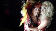 Alles Liebe! – Chris und Timo als Ellen und Claire