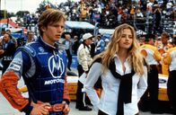 Driven – Jimmy (Kip Pardue) macht sich an Sophia (Estella Warren) ran, die Ex-Freundin seines härtesten Konkurrenten.