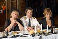 Seine Mutter und ich – (v.li.) Marianne Mendt (Leopoldine), Andreas Kiendl (Hubert), Muriel Baumeister (Marie).