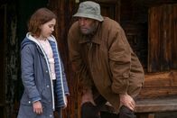 Der Bergdoktor – Auch wenn Anton Grainer (Peter Kremer) es nicht zugeben möchte: Emmi Neumann (Lotta Herzog) ist ihm ans Herz gewachsen.