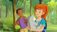 Lassie – Zoe ist ganz fasziniert vom kleinen Wolf, den sie entdeckt hat. Sie will ihn direkt mitnehmen, denn schließlich ist er ganz alleine. Harvey versucht, es ihr auszureden.