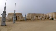 Lost Places – Am 22. März 1976 ruft George Lucas hier in Tunesien erstmals „Action“. Das Dorf Ksar Ouled Soltane verkörpert Tatooine, Luke Skywalkers Heimatplaneten.