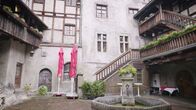 Reisezeit – Schattenburg – Innenhof.