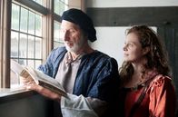 Geheimsache Kopernikus – Nikolaus Kopernikus‘ (Rufus Beck) revolutionäre Erkenntnisse stellen im 16. Jahrhundert das Weltbild auf den Kopf: die Erde dreht sich um die Sonne, und nicht umgekehrt. Unterstützend an seiner Seite: seine loyale Gefährtin Anna Schilling (Anja Antonowicz).