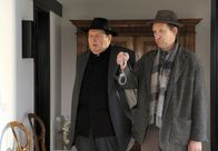Pfarrer Braun – Kommissar Geiger (Peter Heinrich Brix, re.) hat mit Pfarrer Brauns (Ottfried Fischer) Hilfe mal wieder einen schwierigen Fall gelöst.