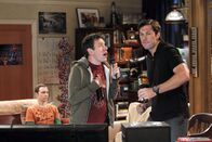 The Big Bang Theory – (v.li.) Jim Parsons (Sheldon), John Ross Bowie (Barry), Brian Thomas Smith (Zack).