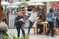 Navy CIS: L.A. – Auf der Flucht: Wird es Deeks (Eric Christian Olsen, M.r.) noch gelingen, John Stikler (Lawrence Kao, M.l.) zu fassen?