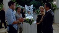 Hawaii Five-0 – Während Kono und Adam immer noch um ihr Leben kämpfen, müssen Steve McGarrett (Alex O'Loughlin, l.) und Danny Williams (Scott Caan, 2.v.l.) einen neuen Fall lösen und stoßen dabei auf Barbara Cotchin (Rebecca De Mornay, 2.v.r.). Doch was hat sie damit zu tun?