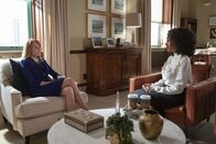 All Rise - Die Richterin – Lisa Benner (Marg Helgenberger, l.); Lola Carmichael (Simone Missick, r.)