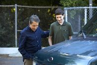 Speechless – Jimmy DiMeo (John Ross Bowie, l.); Ray DiMeo (Mason Cook, r.)