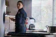 Station 19 – Station 19 Staffel 4 Folge 9 Im Zwiespalt: Barrett Doss als Victoria Hughes Copyright: SRF/ABC Studios