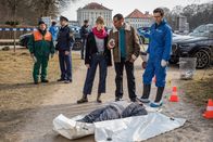 SOKO München – Die SOKOs am Tatort: Resi Schwaiger (Mersiha Husagic. l.), Franz Ainfachnur (Christofer v. Beau, m.) und Dr. Weissenböck (Florian Odendahl, r.).