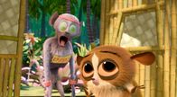 All Hail King Julien: Exiled – Mort (r.) trifft auf eine ziemlich besondere und ziemlich seltsame Familie.