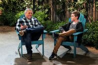 Man with a Plan – Adam Burns (Matt LeBlanc, l.); Teddy Burns (Matthew McCann, r.)