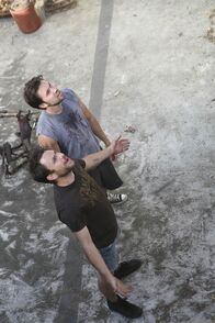 It's Always Sunny in Philadelphia – Charlie Kelly (Charlie Day, unten); Mac (Rob McElhenney, oben)