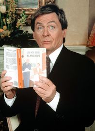 Die Nanny – Daniel Davis (Butler Niles).