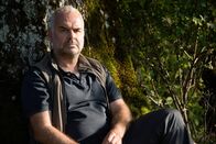 Der Bergdoktor – Der schwerkranke Rolf Bichler (Jophi Ries) kämpft mit der aussichtslosen Diagnose, die Martin ihm überbringen musste.