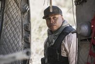 Navy CIS: L.A. – Bei ihrer Mission in Syrien, verläuft nicht alles nach Plan. Sam (LL Cool J) und seine Kollegen können die Zielperson zwar dingfest machen. Doch es gibt Verletzte ...