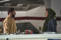The Bay – Neue Erkenntnisse zeigen, dass der Onkel des Opfers Kareem Riaz (Ash Tandon) etwas verschweigt. DS Townsend (Marsha Thomason) geht der Sache nach und findet Kareem verdächtig.