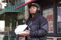 Brooklyn Nine-Nine – Marshawn Lynch (Marshawn Lynch).