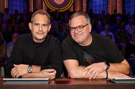 Wer weiß denn sowas? – Rateteam-Kapitän Elton (r.) mit Schauspieler Moritz Bleibtreu (l.).