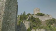 Mythos Belagerung – Sultan Mehmed II. errichtet die Rumelische Festung auf der europäischen Seite des Bosporus in Vorbereitung auf die Belagerung Konstantinopels.