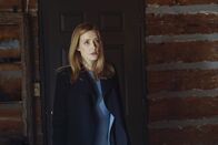 Salvation – Grace (Jennifer Finnigan) erkennt, warum Darius immer einen Schritt weiterdenkt. Unterdessen kommt Amanda Neel im Krankenhaus wieder zu Bewusstsein und bekommt unerwartete Hilfe bei ihren Recherchen zum Thema "ATLAS" ...