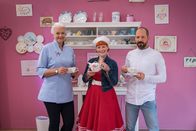 Das große Backen – v.l.n.r.) Bettina Schliephake-Burchardt; Enie van de Meiklokjes; Christian Hümbs