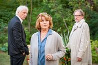 Die Hochzeit meiner Eltern – L-R: Peter (Günther Maria Halmer), Betty (Senta Berger), Leo (Michael Wittenborn).