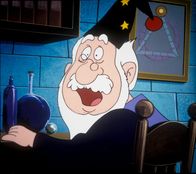 Alice im Wunderland – Der königliche Wunderlandzauberer wundert sich über Alice. Er wusste nicht, dass es im Wunderland echte Menschenkinder gibt.