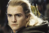 Der Herr der Ringe - Die Rückkehr des Königs – Legolas (Orlando Bloom) zieht mit seinen Gefährten in die Schlacht um Mittelerde, wo sie unverhoffte Hilfe von einer Armee der Toten erhalten ...
