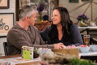 Man with a Plan – Adam Burns (Matt LeBlanc, l.); Andi Burns (Liza Snyder, r.)