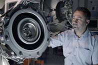 Leben im All – Stéphane Mazouffre, Spezialist für Raumfahrtantriebe, spricht über den Plasmaantrieb: eine innovative Technologie, die Raumschiffe auf enorme Geschwindigkeiten beschleunigen könnte und nur geringe Mengen an Treibstoff benötigt.
