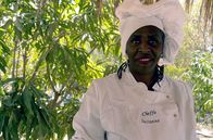 Küchen der Welt – Die Köchin Suzanne Badiane stellt senegalesische und afrikanische Gerichte und Produkte in den Mittelpunkt ihrer Kunst.