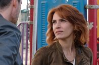 Standing Tall – Sara (Maya Sansa, r.) will Valerio (Alessandro Gassmann, l.) nicht sagen, woher das Veilchen an ihrem Auge stammt.