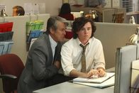 The Middle – Jack Kershaw (Alan Ruck, l.); Axl (Charlie McDermott, r.)