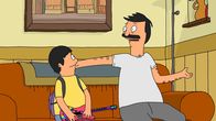 Bob's Burgers – Der Streitschlichter-Club der Schule fragt bei Bob's (r.) Burgers nach, ob das Restaurant Spaghetti und Fleischbällchen für ihre anstehende Benefizveranstaltung vorbereiten könnte. Währenddessen muss sich Gene (l.) gegen einen Tyrannen in der Schule wehren und das sorgt für einige Probleme ...