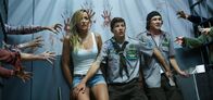 Scouts vs. Zombies - Handbuch zur Zombie-Apokalypse – L-R: Denise Russo (Sarah Dumont), Ben Goudy (Tye Sheridan), Carter Grant (Logan Miller).