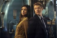 Gotham – Leslie Thompkins (Morena Baccarin, l.); James Gordon (Ben McKenzie, r.)
