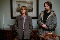The Americans – Elizabeth Jennings (Keri Russell, l.); Philip Jennings (Matthew Rhys, r.)
