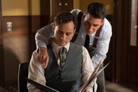 Velvet – Raúl de la Riva (Asier Etxeandía, l.); Alberto Márquez (Miguel Ángel Silvestre, r.)