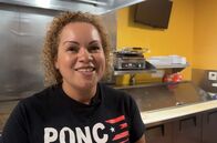 Küchen der Welt – Chefköchin Elsa Jasso zeigt ihr Rezept für den Jibarito: ein Sandwich, das den Einfluss der puerto-ricanischen Gastronomie in Chicago würdigt.