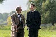 Grantchester – Geordie Keating (Robson Green, l.) und Will Davenport (Tom Brittney)