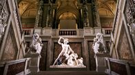 Das große Museum – "Das große Museum", Mehr als zwei Jahre hat sich Johannes Holzhausen im Kunsthistorischen Museum in Wien umgesehen. Der Film zeigt routinierte Handgriffe, vor allem aber lebhafte Mikrodramen, in denen die Arbeitskräfte als interessante Protagonisten hervortreten. Ein neugieriger, verschmitzt humorvoller Blick hinter die Kulissen einer weltberühmten Kulturinstitution. Der tägliche Routinebetrieb, in Bezug zur Tradition des Hauses.Regie: Johannes HolzhausenHergestellt in Zusammenarbeit mit dem ORF Film/Fernseh-Abkommen