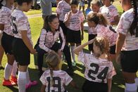 Navy CIS: Hawaii – Jane Tennant (Vanessa Lachey, 3.v.l.)
