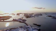Traumorte – Die 80 Inseln der Lofoten liegen im eisigen Nordmeer. Manche von ihnen sind durch Brücken verbunden.