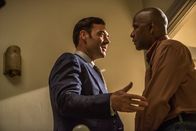 The Equalizer – L-R: Teddy (Marton Csokas) und Robert McCall (Denzel Washington)