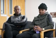 All American – Taye Diggs (Billy Baker), Bre-Z (Tamia 'Coop' Cooper). Foto: ORF/PRO7/Warner/The CW. Veröffentlichung honorarfrei nur für redaktionelle Berichterstattung in Sendungszusammenhang und mit Copyrightangabe. Kontakt: foto@orf.at