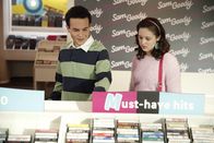 The Goldbergs – Troy Gentile (Barry Goldberg), Hayley Orrantia (Erica Goldberg).